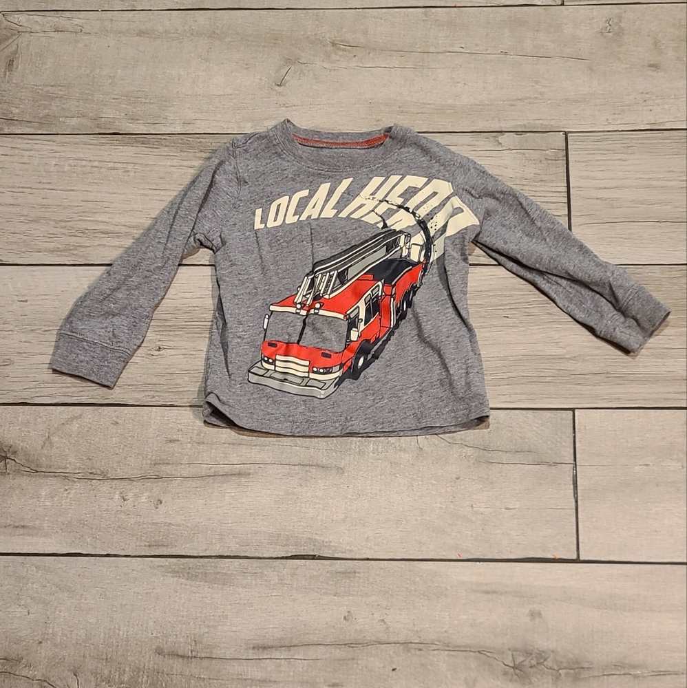 🍁Carters firetruck hero tee🧋